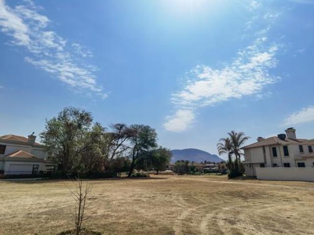674 m² Land available in Westlake Country & Safari Estate