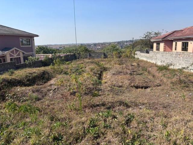 674 m² Land available in Bisley