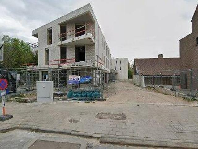 675 m2 apartment for rent in Aalst