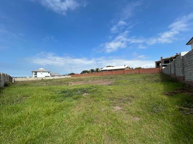 675 m² Land available in Jeffreys Bay Central