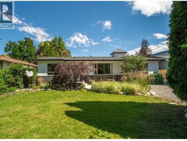 675 Robinson Avenue, Naramata, BC, V0H 1N1 house for sale | Listing ID 10391 | Royal LePage