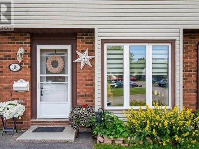 675 William Ave Unit# 38, Sudbury, ON, P3A 4Z7 townhouse for sale | Listing ID 2129 | Royal LePage