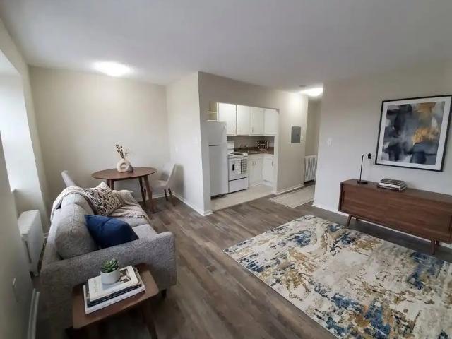 678 King Street W