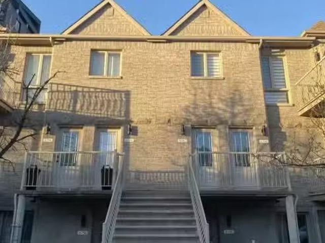 6792 Rue Marie Guyart, Montréal Lasalle, QC, H8N 3G7 lease.