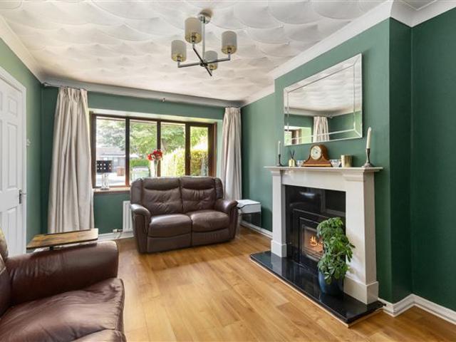 680,000 | 62 Mount Eagle View, Leopardstown, Dublin 18 Sherry FitzGerald Foxrock 5015 MyHome. Ie Residential