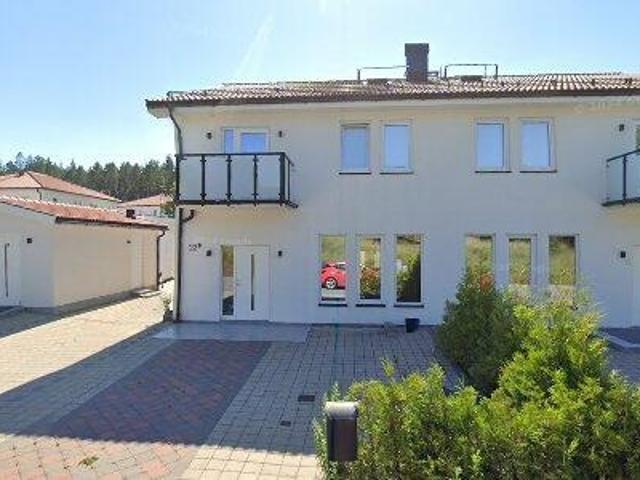 680 m2 lager uthyres i Södertälje