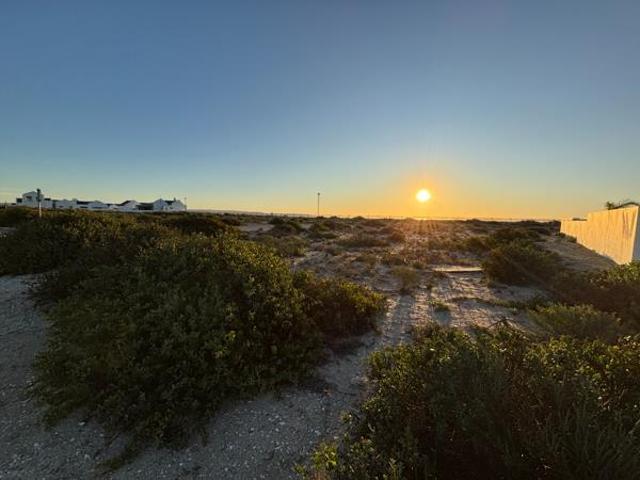 680 m² Land available in Velddrif