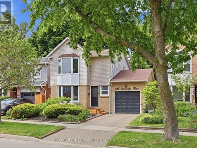680 Sweetwater Place, Mississauga, ON, L5H 3Y9 house for sale | Listing ID W13563 | Royal LePage