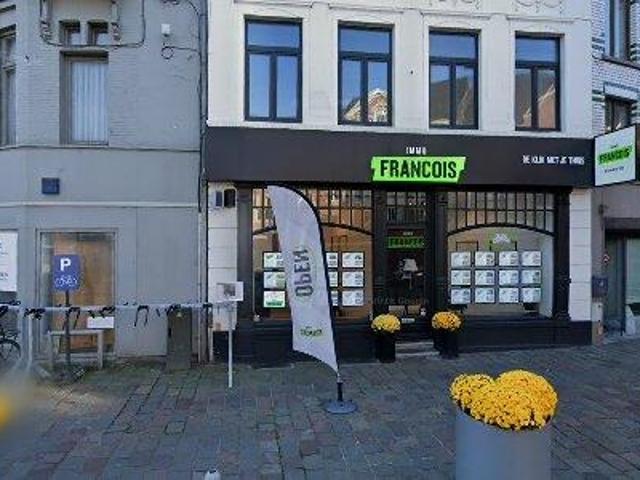 681 m2 office space for rent in Tielt