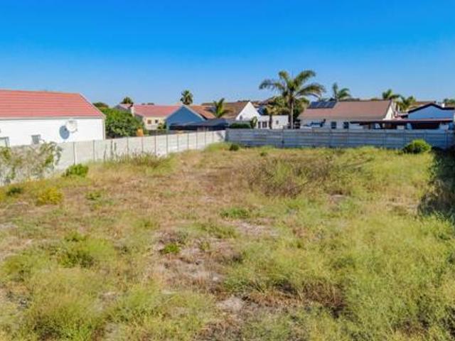 681 m² Land available in Port Owen