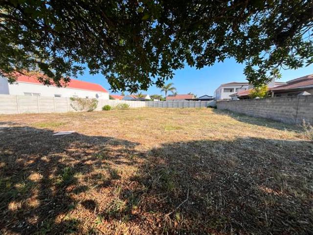 681 m² Land available in Port Owen