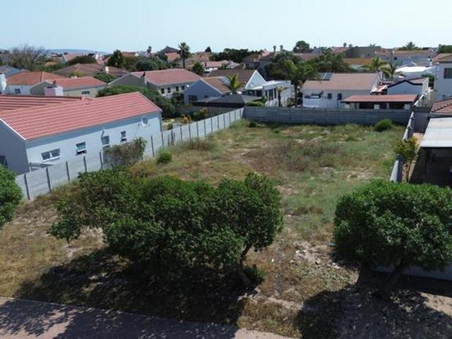 681 m² Land available in Port Owen