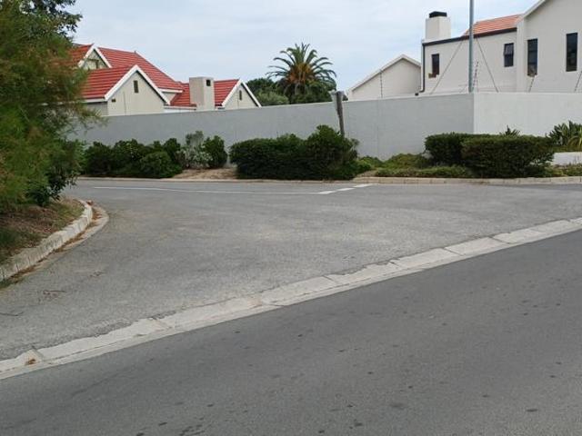 681 m² Land available in Port Owen
