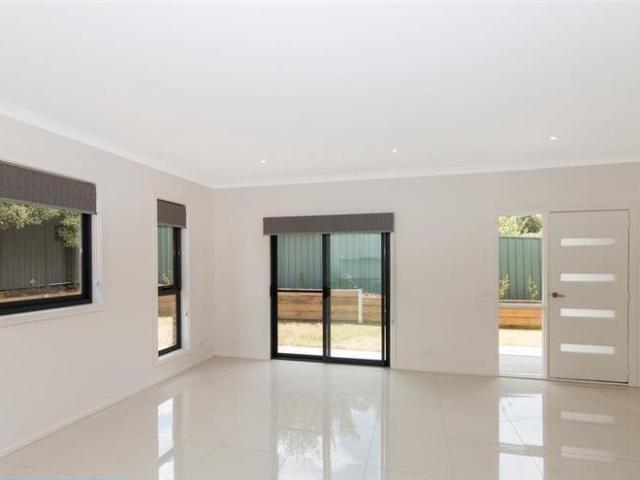 6/81 McWhae Circuit, Wanniassa ACT 2903 Townhouse For Rent | Domain