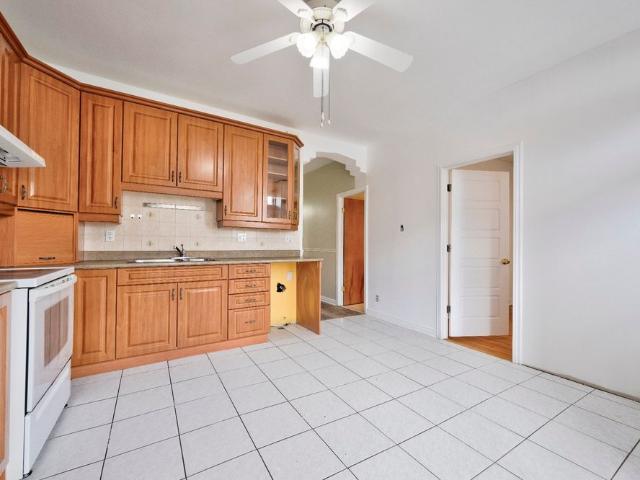 6822 Rue Jogues, Montréal Le Sud Ouest, QC H4E