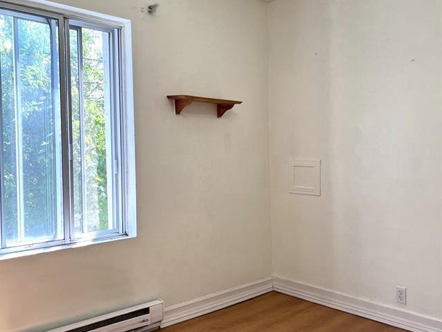 6830 Rue Briand