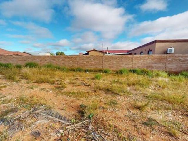 683 m² Land available in Paballelo