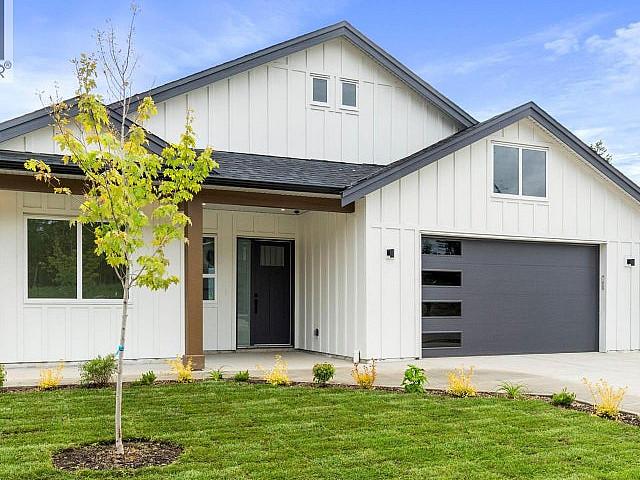 6840 42 Street Ne Salmon Arm, British Columbia