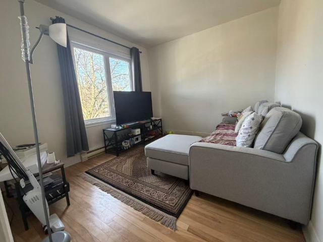 6842 Av. Lamont Montréal Le Sud Ouest, QC H4E