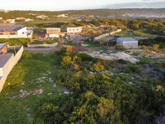 684 m² Land available in Hawston