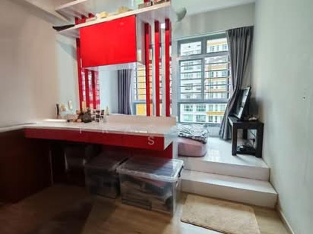 684A Edgedale Plains HDB Apartment For Sale, $800,000, 3 Bed 2 Bath 1,216 sqft $658.00 psf