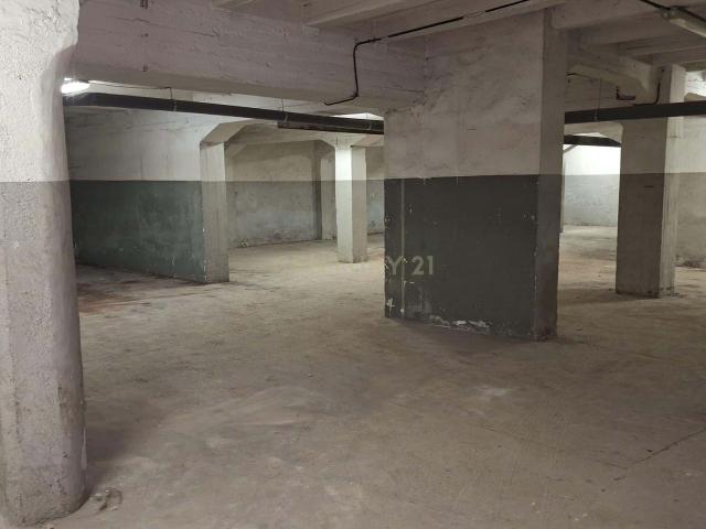 685 m² · Almacén / Archivo en Sagrada Familia · 125.000 €