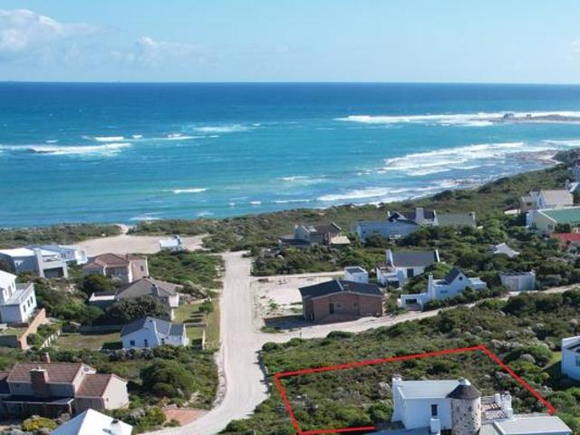 687 m² Land available in Suiderstrand