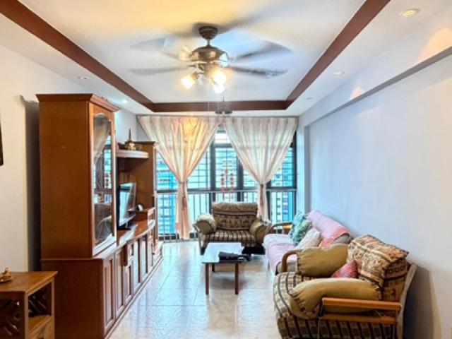 687B Choa Chu Kang Drive HDB Apartment For Sale, $613,000, 3 Bed 2 Bath 1,184 sqft $518.00 psf