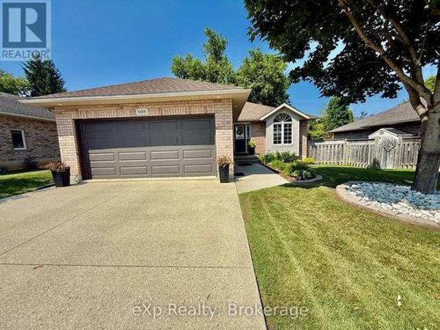 688 22Nd Avenue, Hanover, ON, N4N 3W8 house for sale | Listing ID X13524 | Royal LePage