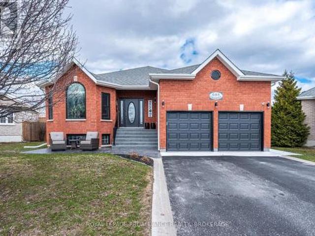 688 Chadwick Court, Kingston City Northwest, ON, K7P 3E9 house for sale | Listing ID X13420 | Royal LePage
