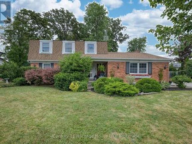 688 Daytona Drive, Fort Erie Crescent Park, ON, L2A 4Z6 house for sale | Listing ID X13601 | Royal LePage
