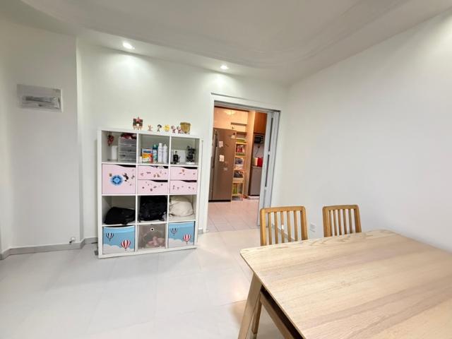 688C Choa Chu Kang Crescent HDB Apartment For Sale, $550,000, 3 Bed 2 Bath 968 sqft $568.00 psf