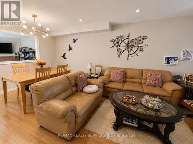 6897 Bansbridge Crescent, Mississauga, ON, L5N 6T1 house for lease | Listing ID W13534 | Royal LePage