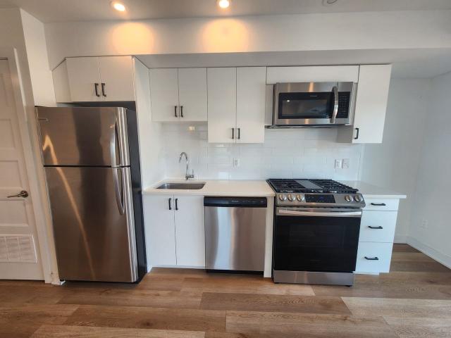 689 Churchill Avenue North Studio Apartment for Rent at 689 Churchill Ave N, Ottawa, ON K1Z 5G4 Westboro