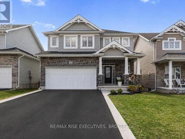 689 Halloway Drive E, Kingston. East Incl Barret Crt, ON, K7K 0H5 house for sale | Listing ID X13478 | Royal LePage
