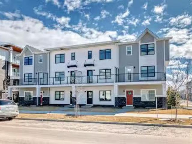 689 Savanna Boulevard Ne, Calgary, AB, T3J 2L8 townhouse for.