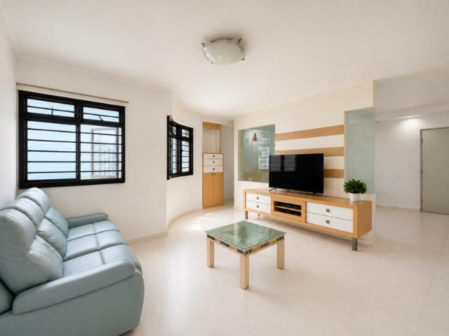 689B Choa Chu Kang Drive HDB Apartment For Sale, $608,000, 3 Bed 2 Bath 1,184 sqft $514.00 psf