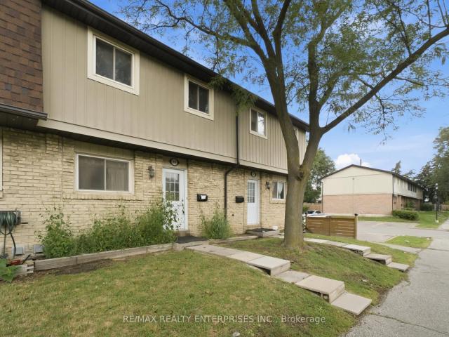 68 93 Hansen Road, Brampton | 3+1Beds/2Bath, Townhouse, $2,500/mo | Condos. Ca