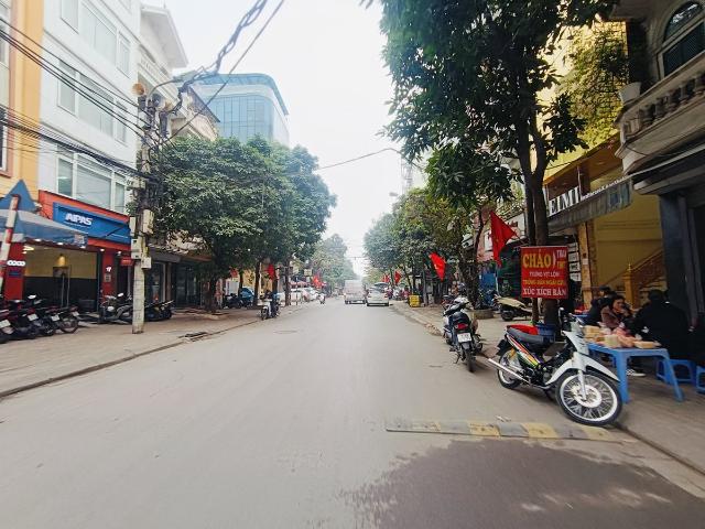 68 Tỷ Tòa Văn Phòng Nguyễn Xiển 135m2, 8 Tầng Thông Sàn, Vỉa Hè Dòng Tiền KD Đỉnh