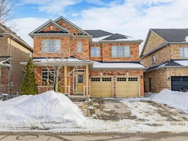 68 Bluffwood Crescent, Brampton, ON, L6P 2P3 house for sale | Listing ID W12785 | Royal LePage