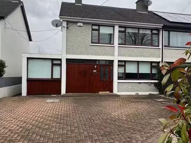 68 Hillcourt Road, Glenageary, Co. Dublin is for rent