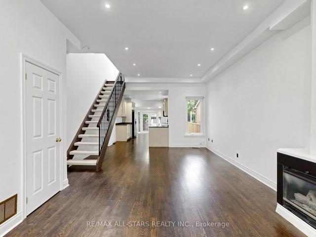68 Macpherson Avenue, Toronto | 2+1Beds/2Bath, Townhouse, $5,300/mo | Condos. Ca