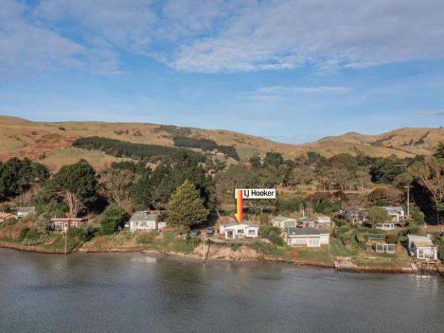 68 Otakou Golf Course Road, Otakou