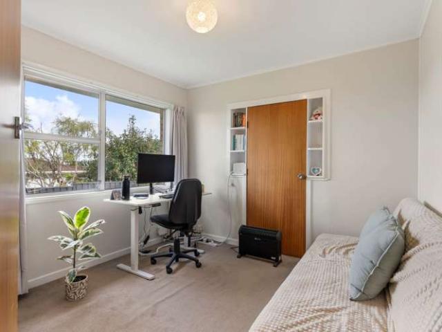 68 Raleigh Road, Northcote, North Shore City
