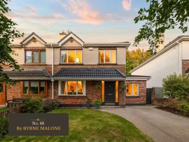 68 Rathcurragh, Green Road, Newbridge, Co. Kildare, W12TR52 is.