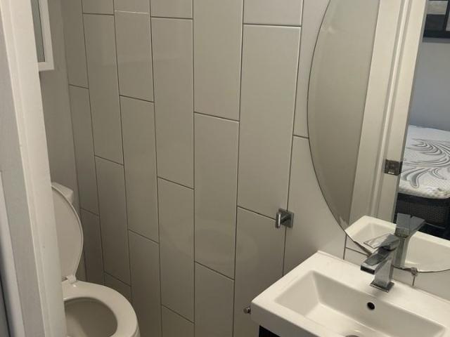 68 Sweetland Avenue Studio Apartment for Rent at 68 Sweetland Ave, Ottawa, ON K1N 7T8 Sandy Hill
