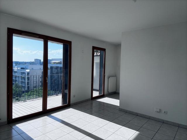 69009 75.70m2