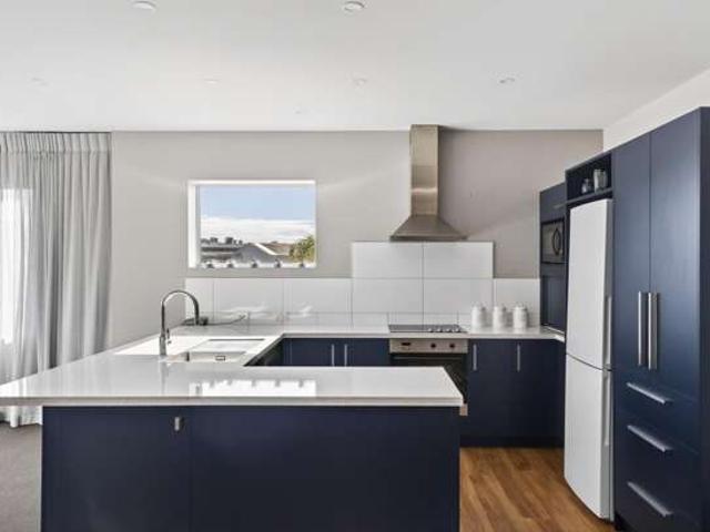 6/90 Customhouse Street, Gisborne, District