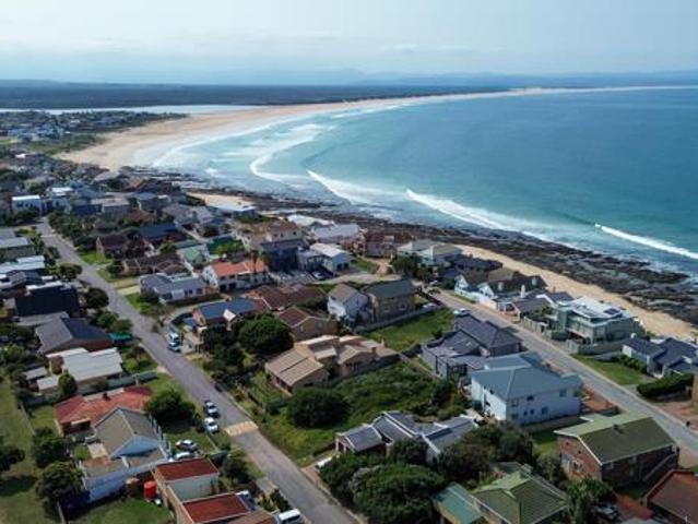 690 m² Land available in Wavecrest