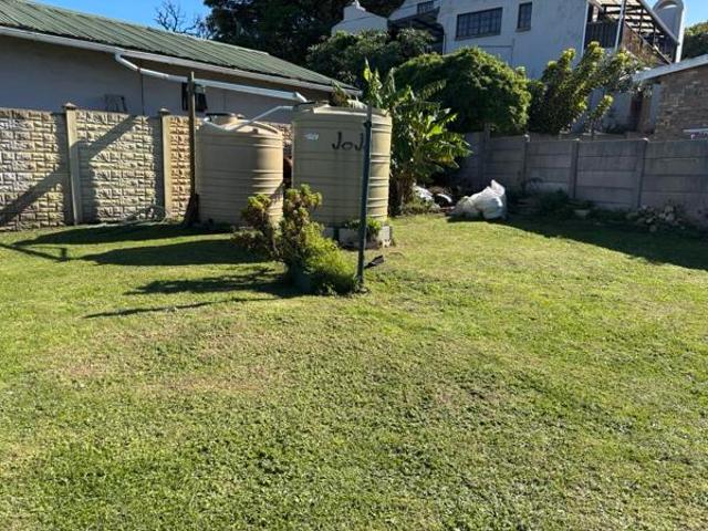 690 m² Land available in Aston Bay